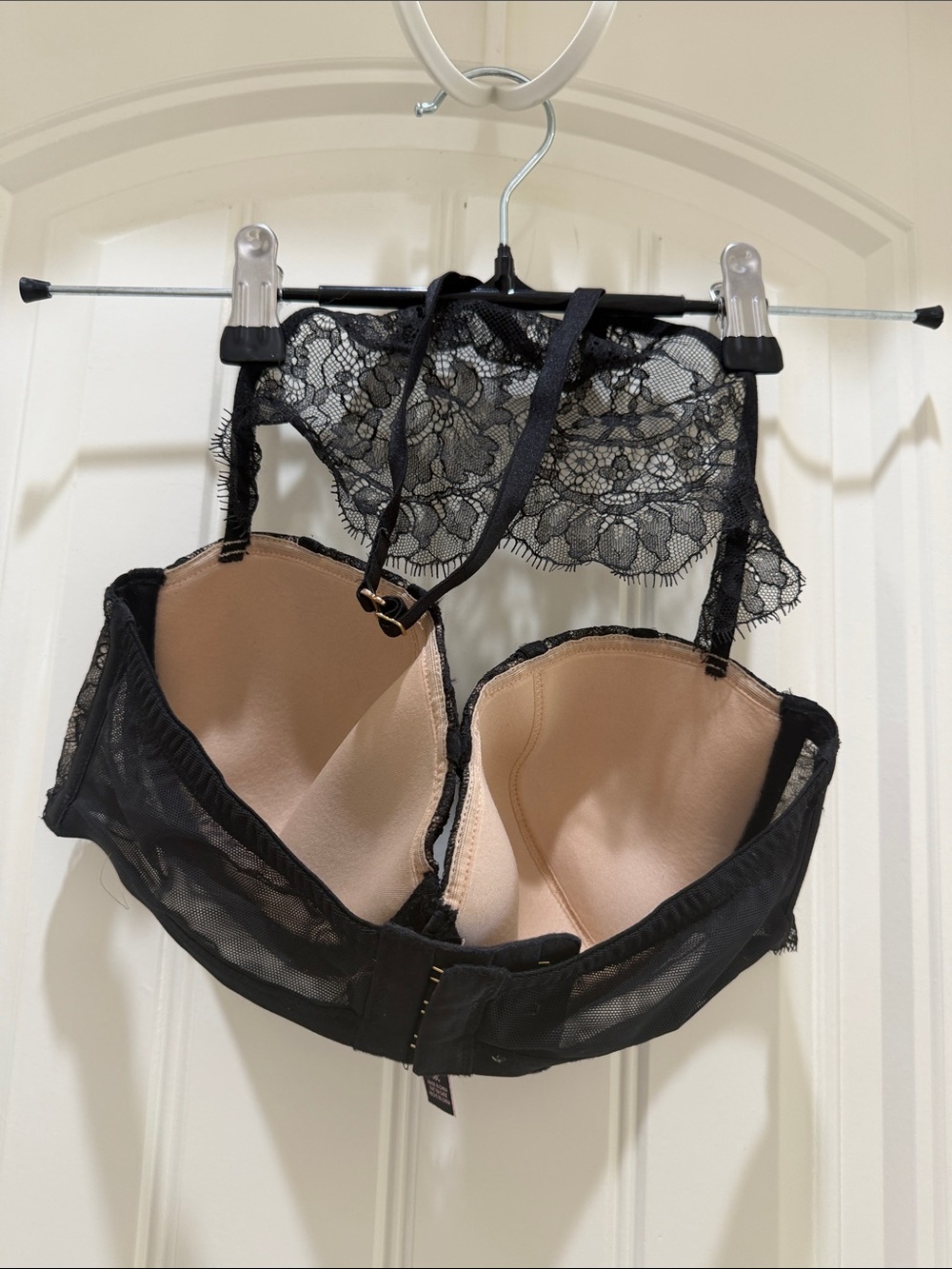 Victoria's Secret Black Lace High-Neck  Lace Underwire Bra. Never Worn!! 36C - Picture 4 of 6